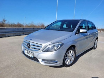 Mercedes Klasa B W246 Sports Tourer 180 BlueEFFICIENCY 122KM 2013 Mercedes-Benz Klasa B B180 I wlascicielka Super wyposazona Automat 1.6