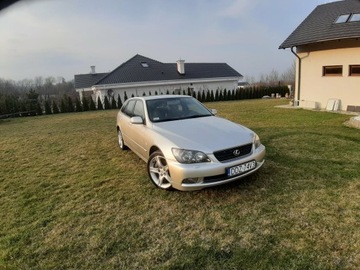 Lexus IS I Kombi 3.0 214KM 2004 LEXUS IS 300 2JZ SPORTBACK 2004 ZADDBANY, zdjęcie 2