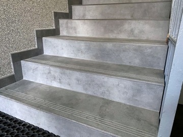 Бетонная лестница Anti-SLIP, плитка 100х30.