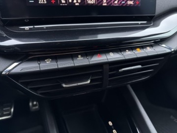 Skoda Octavia IV Liftback 1.5 TSI EVO 150KM 2023 Skoda Octavia IV 1.5 TSI / 150 KM Sportline DSG Sa, zdjęcie 28