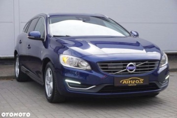 Volvo V60 I Kombi Facelifting 2.0 D4 DRIVE-E 181KM 2015 Volvo V60 Volvo V60 D4 Drive-E Ocean Race 2.0 Diesel 181KM, zdjęcie 10