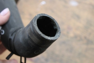 AVENSIS T25 2.0 D4D WAZ TRUBKA CHLADIČŮ VODY