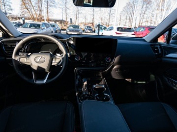 Lexus NX II SUV Facelifting 2.5 450h+ 292KM 2026 NX 450h+ Prestige 2.5 Plug-in Hybrid | Head-up, zdjęcie 9