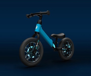 Поездка на беговеле на Qplay Spark Blue