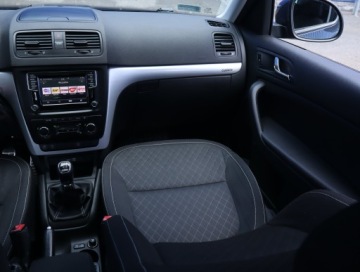 Skoda Yeti Outdoor 2.0 TDI 150KM 2016 Skoda Yeti 2.0 TDI, Navi, Klima, Klimatronic, zdjęcie 7