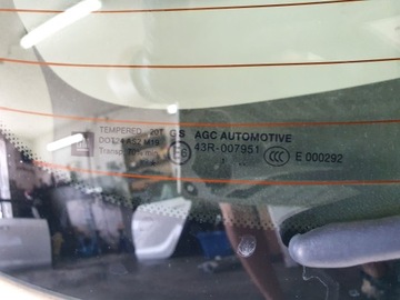 OPEL ASTRA J GTC 3D VÍKO KUFRU KUFRU Z40R
