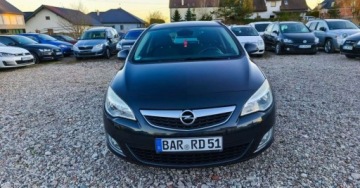 Opel Astra J Sports Tourer 1.4 Turbo ECOTEC 120KM 2011 Opel Astra Opel Astra 1.4 Benzyna 120KM, zdjęcie 2