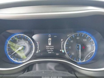 Chrysler Pacifica II 2023 Chrysler Pacifica 2023r., TOURING L, od ubezpieczalni 3.6 Benzyna 287KM, zdjęcie 9