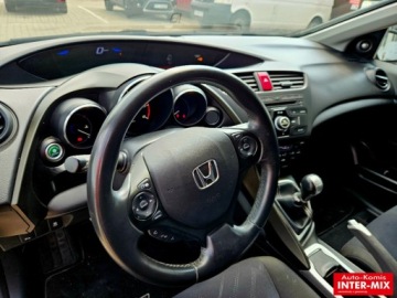 Honda Civic IX Hatchback 5d 1.6 i-DTEC 120KM 2014 Honda Civic Niski przebieg 1.6 Diesel 120KM, zdjęcie 15