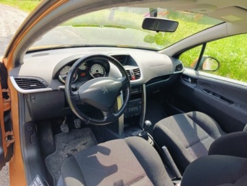 Peugeot 207 Hatchback 5d 1.6 16V 109KM 2007 Peugeot 207 Peugeot 207 2007r 1.6 benzyna 1.6 Benzyna 110KM, zdjęcie 7