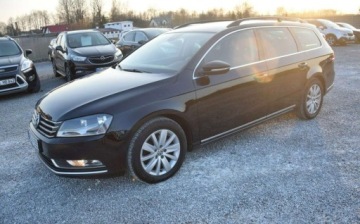 Volkswagen Passat B7 Variant 2.0 TDI CR DPF BlueMotion 140KM 2014 Volkswagen Passat 2.0TDI 4x4 Navi 2 KPL KOL Oryginal lakier Grzane FoteleS, zdjęcie 13