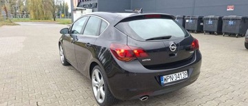 Opel Astra J Hatchback 5d 1.6 Turbo ECOTEC 180KM 2009 Opel Astra Opel Astra 1.6 Turbo Cosmo 1.6 Benzyna 180KM, zdjęcie 5