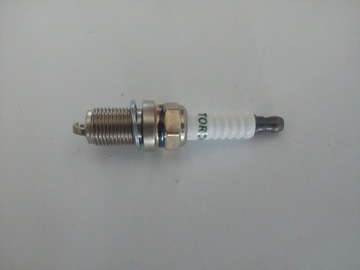 Świeca Zapłonowa Nissan K21, K25 ,Hc Hangcha