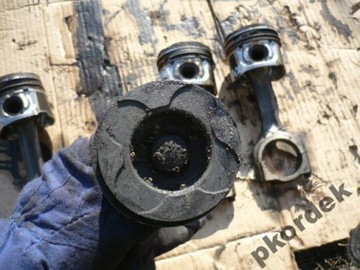 FORD C-MAX 1.6 TDCI - PÍST Z OJNICE