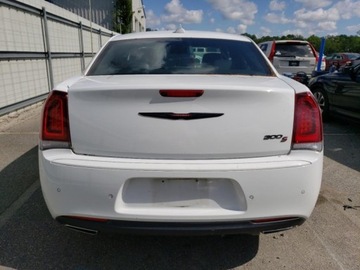 Chrysler 300C II 2021 Chrysler 300s 2021 3.6l 3.6 Benzyna 300KM, zdjęcie 2