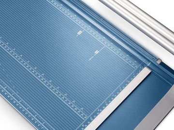 Dahle 558 A0 TRIMER режет 7 листов бумаги по длине. 1300 мм