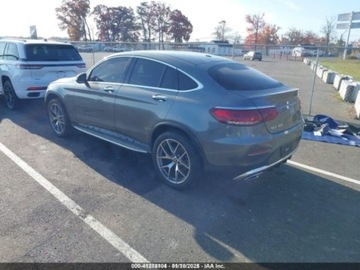 Mercedes GLC C254/X254 2022 Mercedes-Benz GLC 2022 MERCEDES-BENZ GLC 300 4MATIC COUPE 2.0 Benzyna 255KM, zdjęcie 2