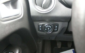 Ford Tourneo Courier I Mikrovan Facelifting 1.0 EcoBoost 100KM 2019 Ford Tourneo Courier Benzyna 99KM, zdjęcie 17