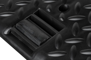 NAJAZDY SAMOCHODOWE RAMPY NAJAZDOWE 2 sztuki