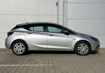 Opel Astra K Hatchback 5d 1.4 Turbo 125KM 2018 Opel Astra 1.4 T 125KM MT6 Enjoy Salon PL FV23 1.4 Benzyna 125KM, zdjęcie 4