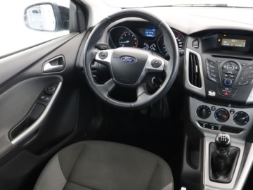 Ford Focus III Kombi 1.6 Duratec 105KM 2012 Ford Focus 1.6 i, Klima, Podgrzewane siedzienia, zdjęcie 6