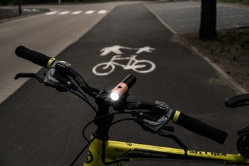 ВЕЛОСИПЕДНЫЕ ФАРЫ ПЕРЕДНИЕ СВЕТОДИОДНЫЕ ВЕЛОСИПЕДНЫЕ ФАРЫ USB-C PRO METAL IPX6 VAYOX