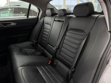 Alfa Romeo Giulia II Sedan Facelifting 2.0 Turbo 280KM 2020 Alfa Romeo Giulia Q4 Veloce / Kamera cofania / And, zdjęcie 11