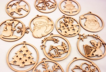 Деревянное украшение, ажурная подвеска на окно к Рождеству.