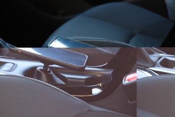 Магнитный держатель телефона для Toyota Corolla.