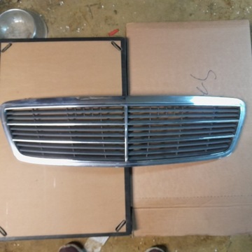 GRILL ATRAPA MASKI MERCEDES W203 A2038800483