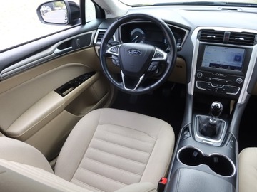 Ford Mondeo V Liftback Facelifting 2.0 EcoBlue 150KM 2019 Ford Mondeo 2.0 EcoBlue, Salon Polska, Serwis ASO, zdjęcie 6