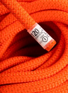 Динамическая веревка Beal Karma 9,8 мм 70 м - твердый оранжевый