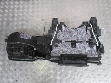 MERCEDES E TŘÍDA W213 RADIÁTOR KOMPLETNÍ A2138300605