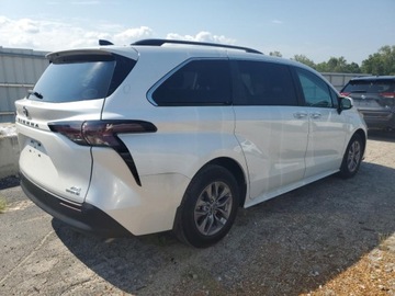 Toyota Sienna III 2023 Toyota Sienna XLE 2023 2.5l 2.5 Hybryda 245KM, zdjęcie 3