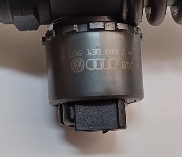 JEEP PATRIOT 06-17 2.0 CRD BYL VSTŘIKOVAČE POMPO WTRYSK BOSCH 03G130073G