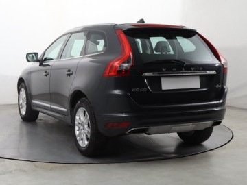 Volvo XC60 I SUV Facelifting 2.0 D4 DRIVE-E 190KM 2015 Volvo XC60 D4, 187 KM, Automat, Skóra, Navi, zdjęcie 3