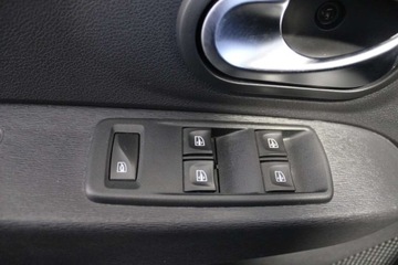 Dacia Lodgy Minivan Facelifting 1.2 TCe 115KM 2018 Dacia Lodgy 1,2 T bezn moc 115KM 7 osobowy , isofix navigacja 1.2 Benzyna, zdjęcie 4