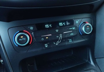 Ford Focus III Kombi Facelifting 2.0 TDCi 150KM 2016 Ford Focus 2.0 TDCI 150KM ST-Line SalonPL SerwisASO Gwarancja 2.0 Diesel, zdjęcie 19