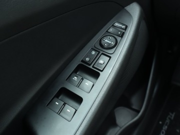 Hyundai Tucson III SUV 1.7 CRDI 115KM 2016 Hyundai Tucson 1.7 CRDi, Salon Polska, Serwis ASO, zdjęcie 16