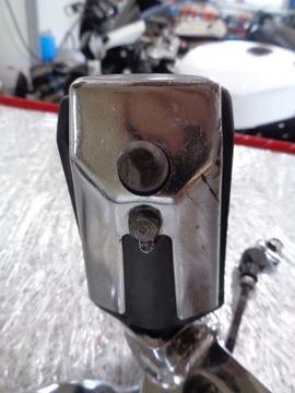 HONDA V65 VF 1100 Magna Set Podnóżek Lewy