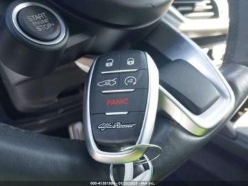 Alfa Romeo Stelvio SUV Facelifting 2.0 Turbo 280KM 2022 Alfa Romeo Stelvio 2022 Alfa Romeo Stelvio Ti AWD 2.0 Benzyna 280KM, zdjęcie 13