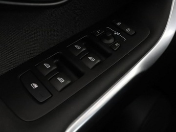 Volvo V60 I Kombi Facelifting 2.0 D3 DRIVE-E 150KM 2017 Volvo V40 Cross Country 2.0d Automat Cross Country, zdjęcie 34