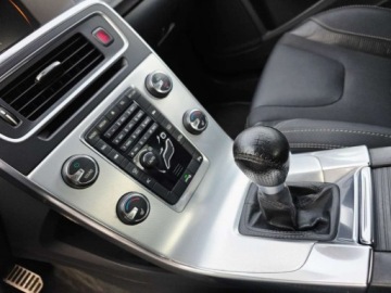 Volvo S60 II Sedan 2.0 D3 163KM 2012 Volvo S60 ___R-Design___2.0 D4 163KM___Bi-Xenon Skora Navi Alu18 Black___, zdjęcie 17