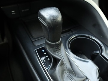 Toyota Camry IX Sedan 2.5 Hybrid Dynamic Force 218KM 2020 Toyota Camry 2.5 Hybrid, Salon Polska, zdjęcie 14