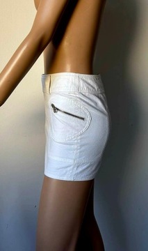 Размер юбки Versus Versace: XS.