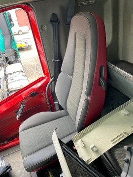 VOLVO FH 4 fotel pasażera pneumatyczny, prawy