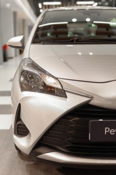 Toyota Yaris III Hatchback 5d Facelifting 2017 1.5 Dual VVT-iE 111KM 2017 Toyota Yaris 1.5 Active 1.5 BenzynaLPG 111KM, zdjęcie 18