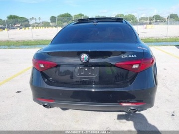 Alfa Romeo Giulia II Sedan Facelifting 2.0 Turbo 280KM 2021 Alfa Romeo Giulia 2021 Alfa Romeo Giulia Ti RWD 2.0 Benzyna 280KM, zdjęcie 13