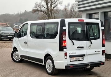 Opel Vivaro B Kombi Extra Long H1 2,9t 1.6 BiTurbo 125KM 2017 Opel Vivaro 1,6 Diesel 125km 6-Biegow Klima Serwis 9-osob 1.6 Diesel, zdjęcie 3