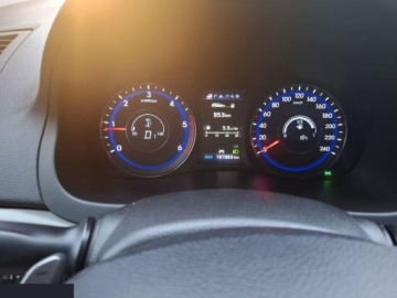 Hyundai i40 Kombi Facelifting 1.7 CRDi 141KM 2015 Hyundai i40 Kombi 1.7 CRDi DCT Premium 141KM 2015r przestronny i komfortowy, zdjęcie 10
